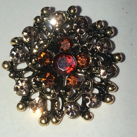 Jewelry - Elegant Aged Gold Tone and Amber Color Floral Brooch